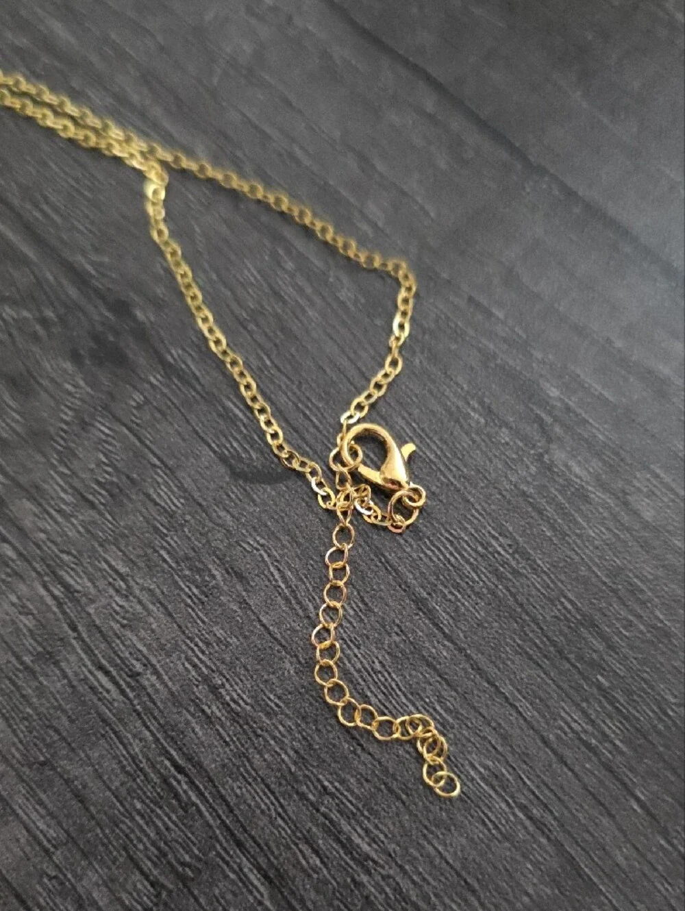 N/A elegant gold
