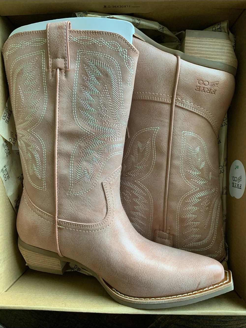FRYE AND CO. Irlene Short Deco Stitch Dusty PinkLeather Western Ankle Boots