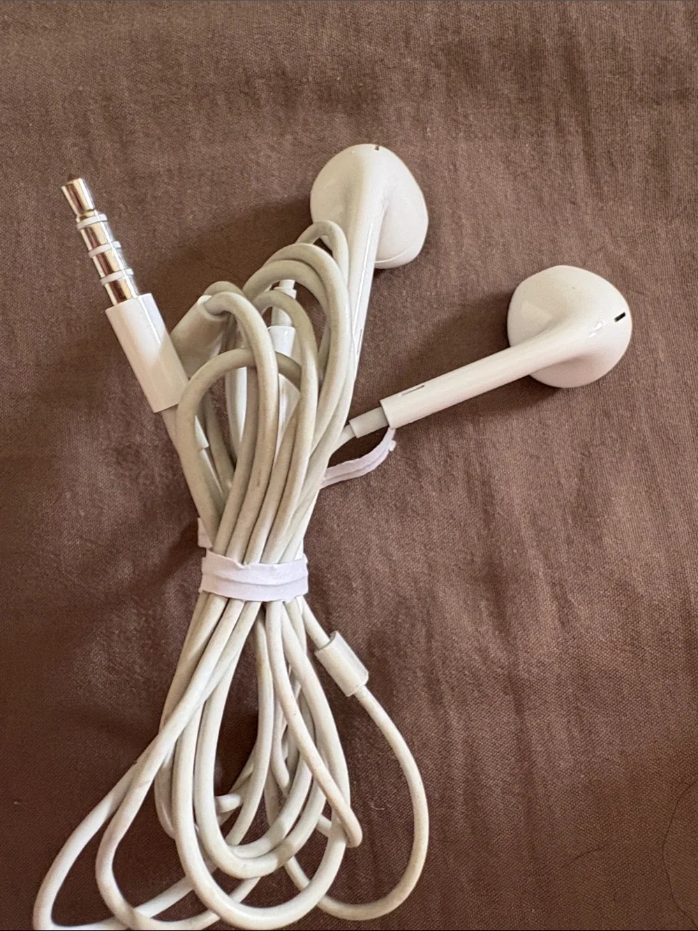 🌟 IPhone: White Wired Earbud Earphones