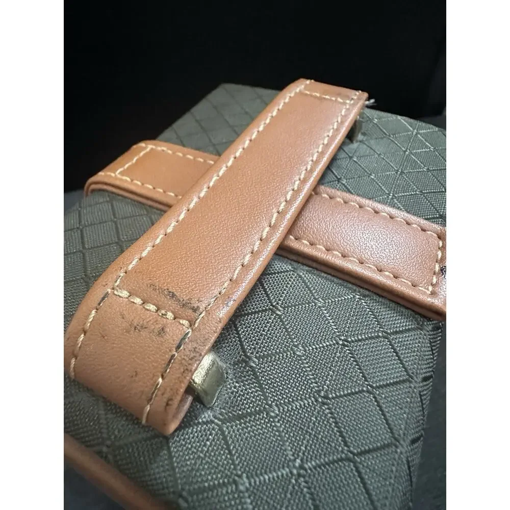 Unbranded compact travel