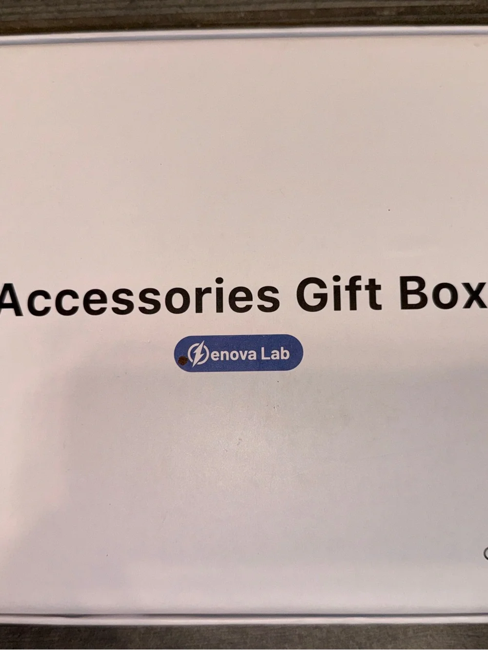Benova Lab Accessories Gift Box Wireless Earbuds Charger Cable Bundle NEW