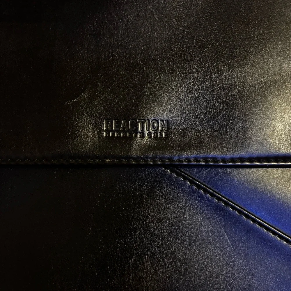 Reaction Kenneth Cole kenneth cole