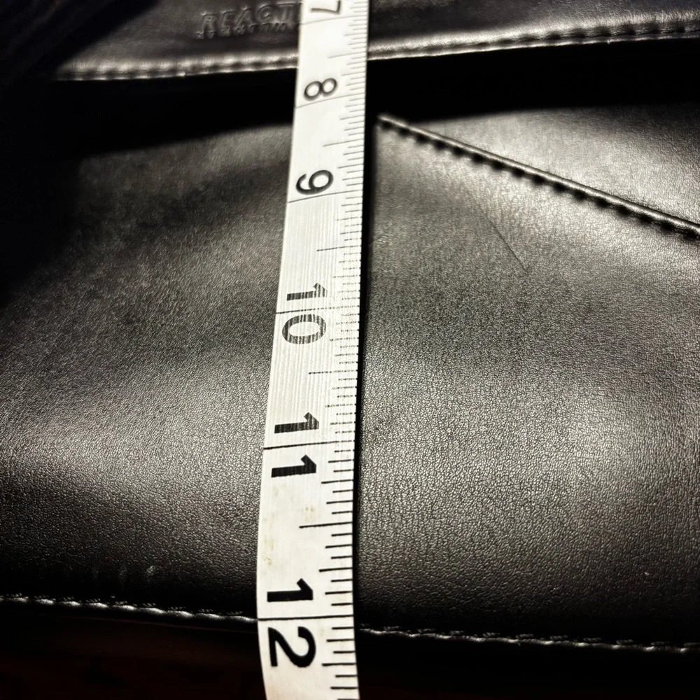 Reaction Kenneth Cole kenneth cole