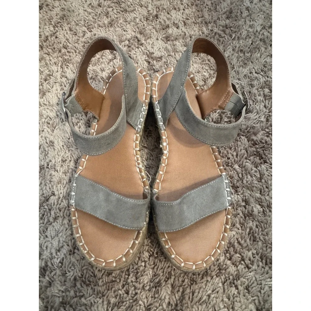 Universal‎ Thread Women's Gray Faux Suede Espadrille Platform Wedge Sandals 7.5