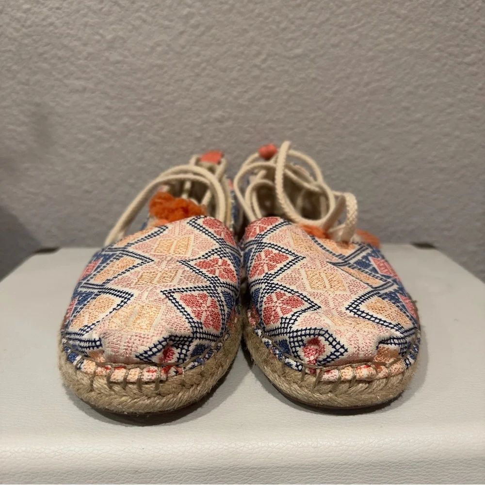 Toms light canvas flats