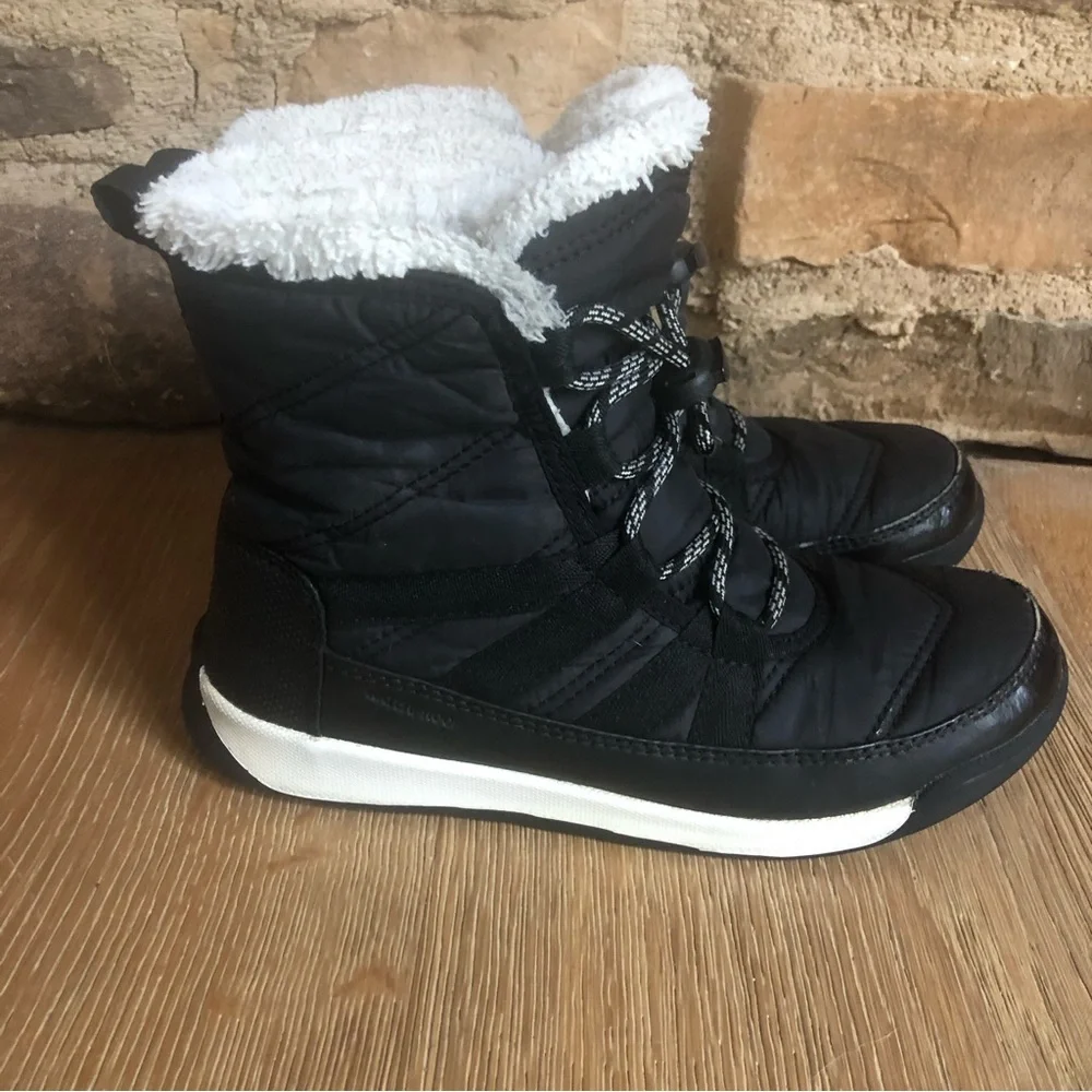 Sorel still lot