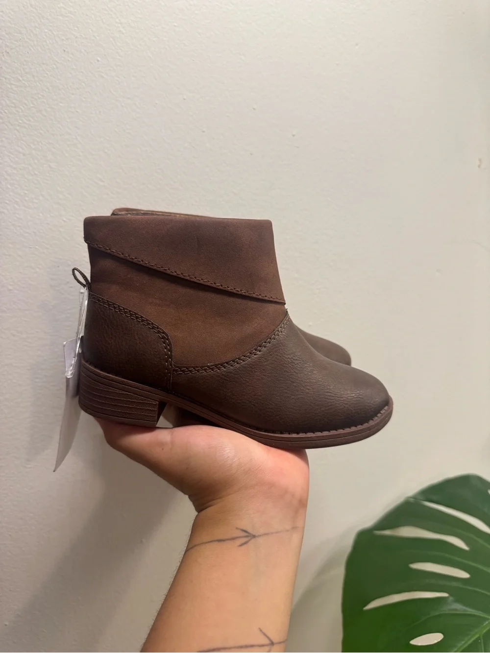 OshKosh Bgosh stylish ankle