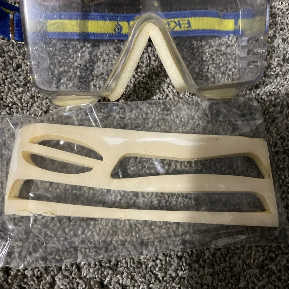 Ektelon have glasses only