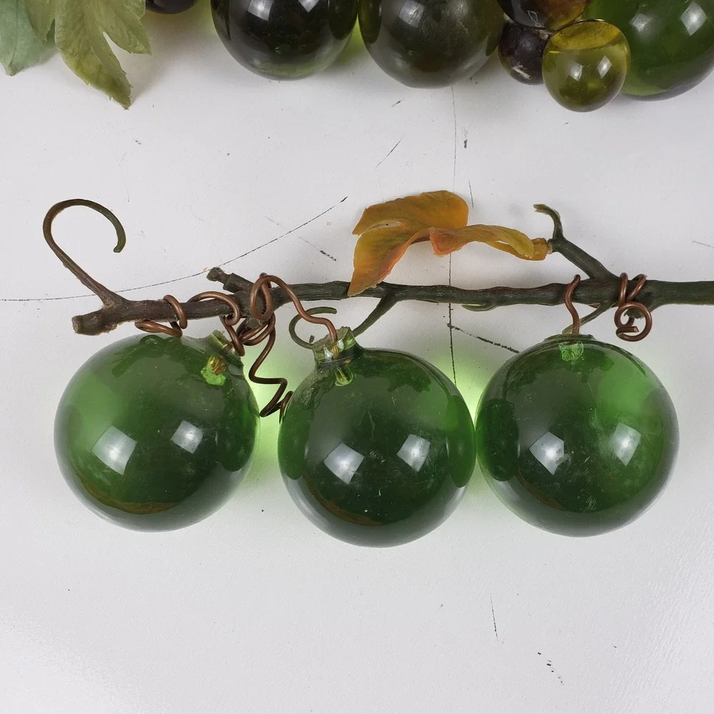 N/A vintage lucite