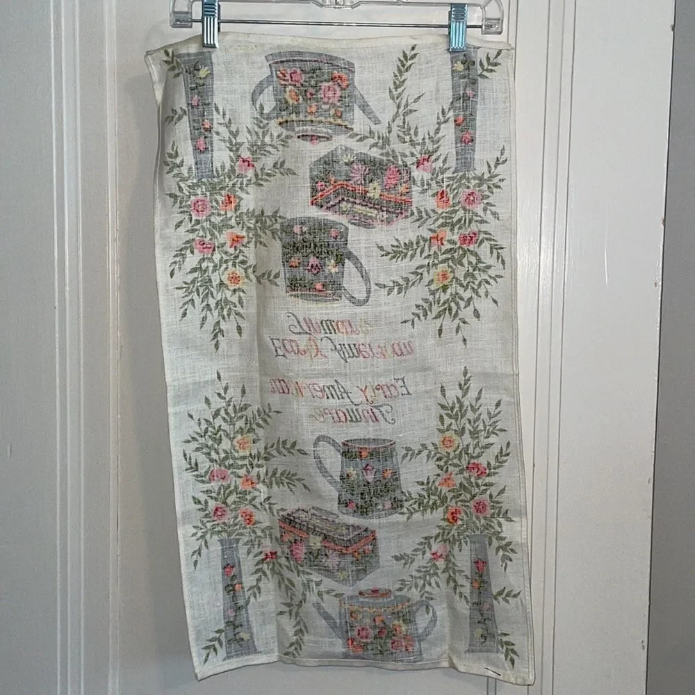 Vintage mid century linen Early American Tinware tea towel or wall hanging‎