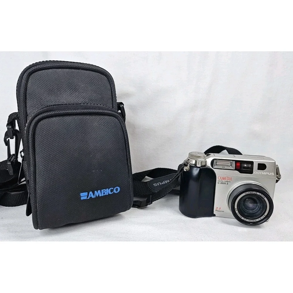 Olympus Camedia C-2020 Z Digital Camera 2.1MP Vintage Y2K Digicam & Bag & Memory