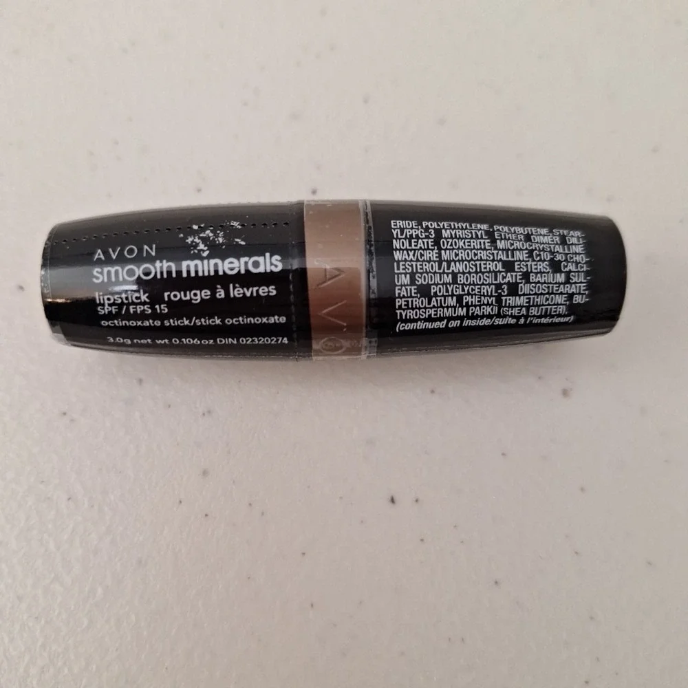 NEW Sealed AVON SMOOTH MINERALS LIPSTICK lip color‎ - SPF 15 - ROSE GARNET