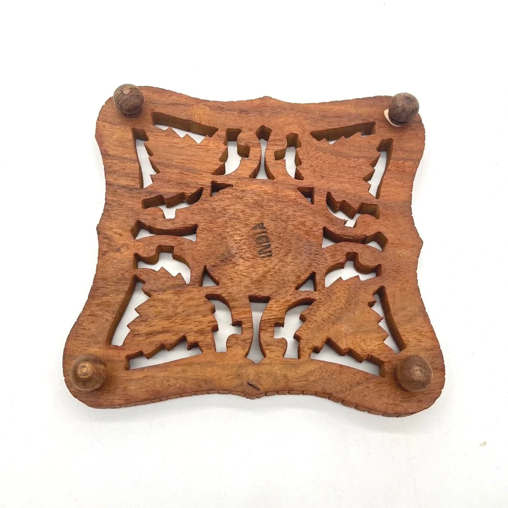 Unbranded hand carved