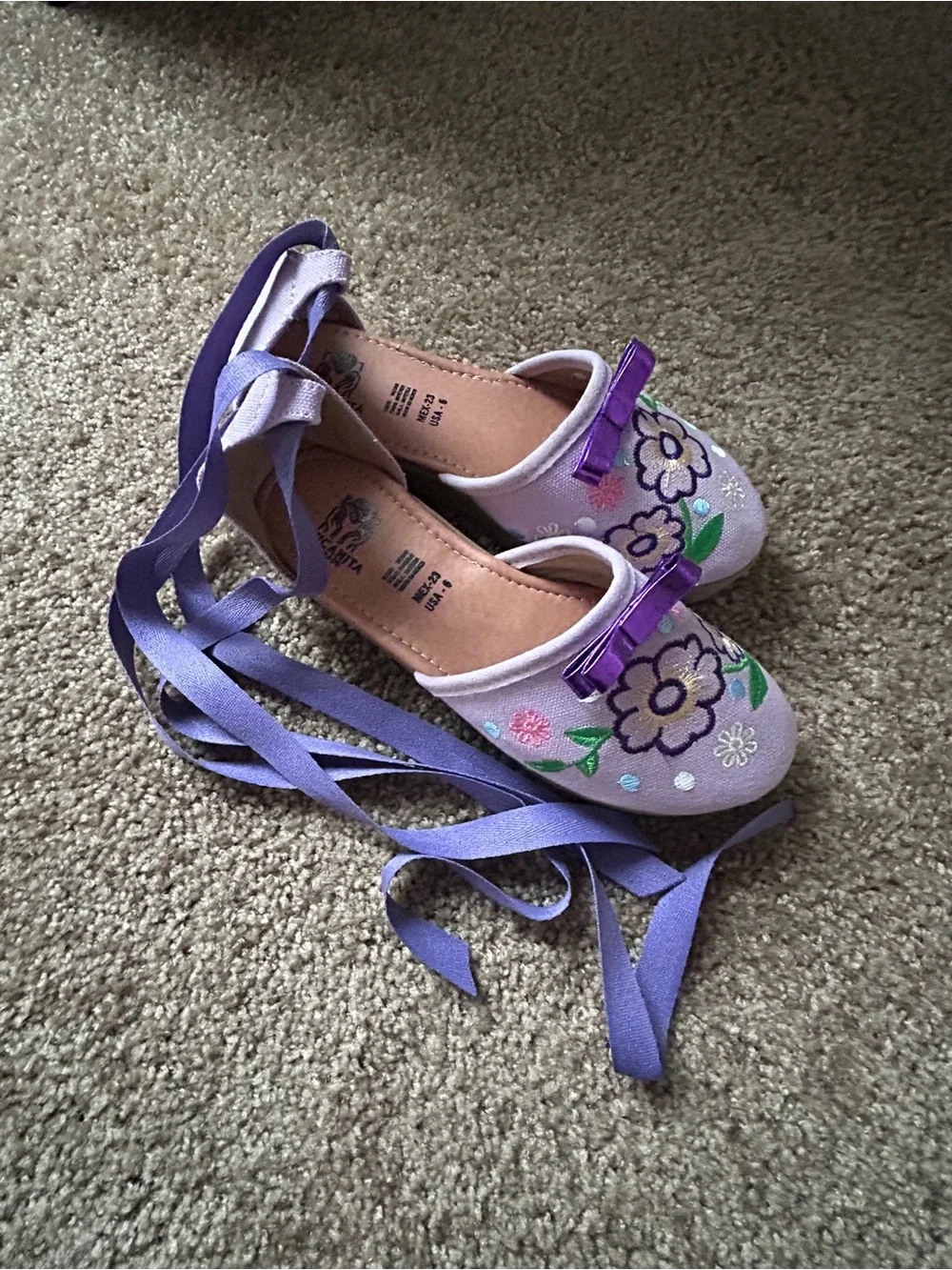 Woman Lavender Floral Espadrille Flats with Ribbon Wrap Size 6
