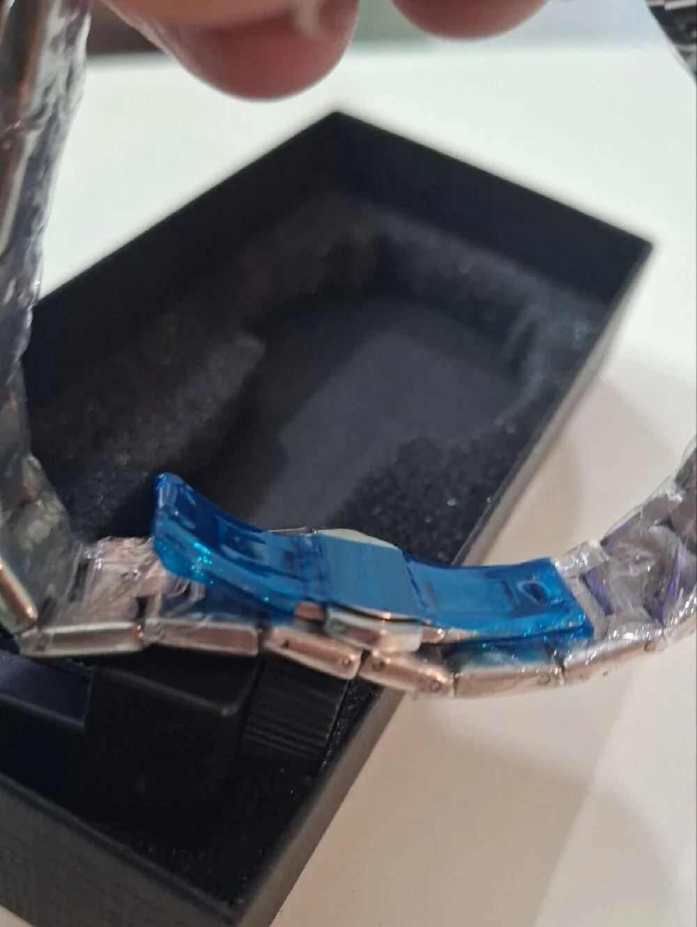 Comudir watch metal