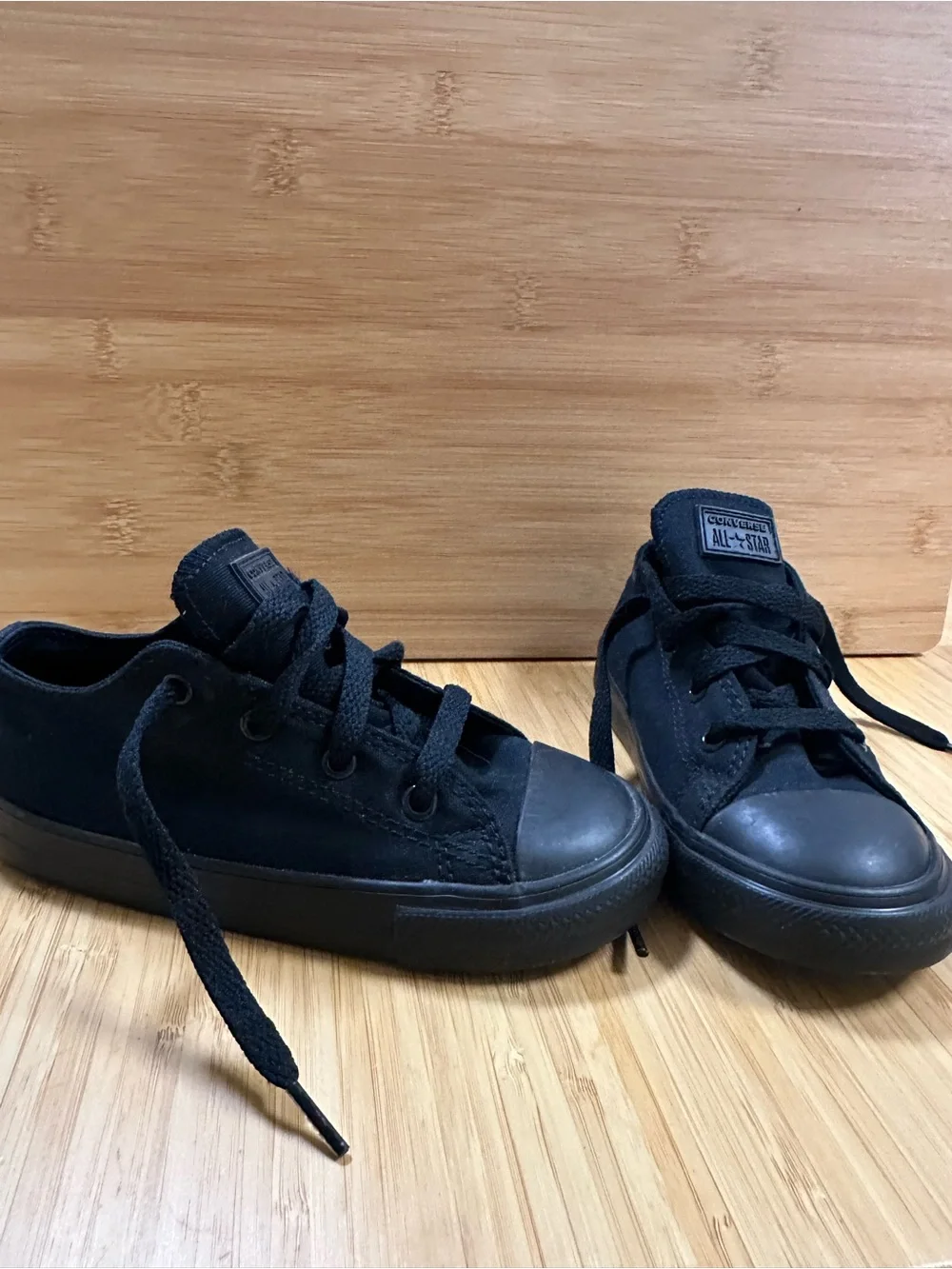 Converse all black