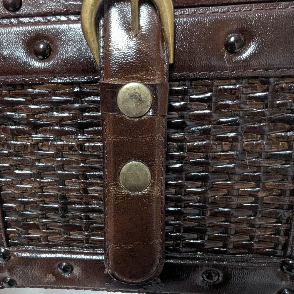 Vtg 80s‎ Hinged Wicker Riveted Wooden Box Sm 8x7x9 Dome Lid Snap Closure READ