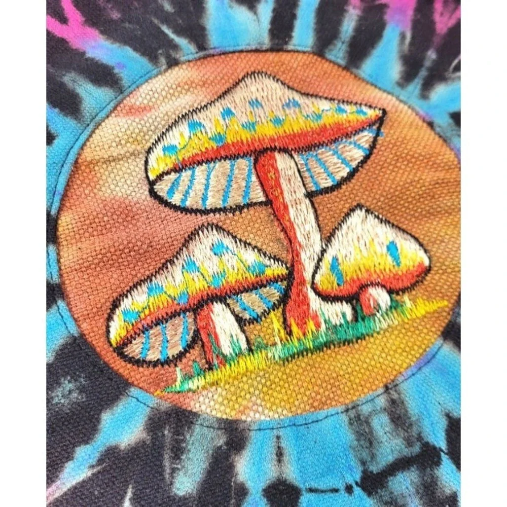 Rising International 16 embroidered