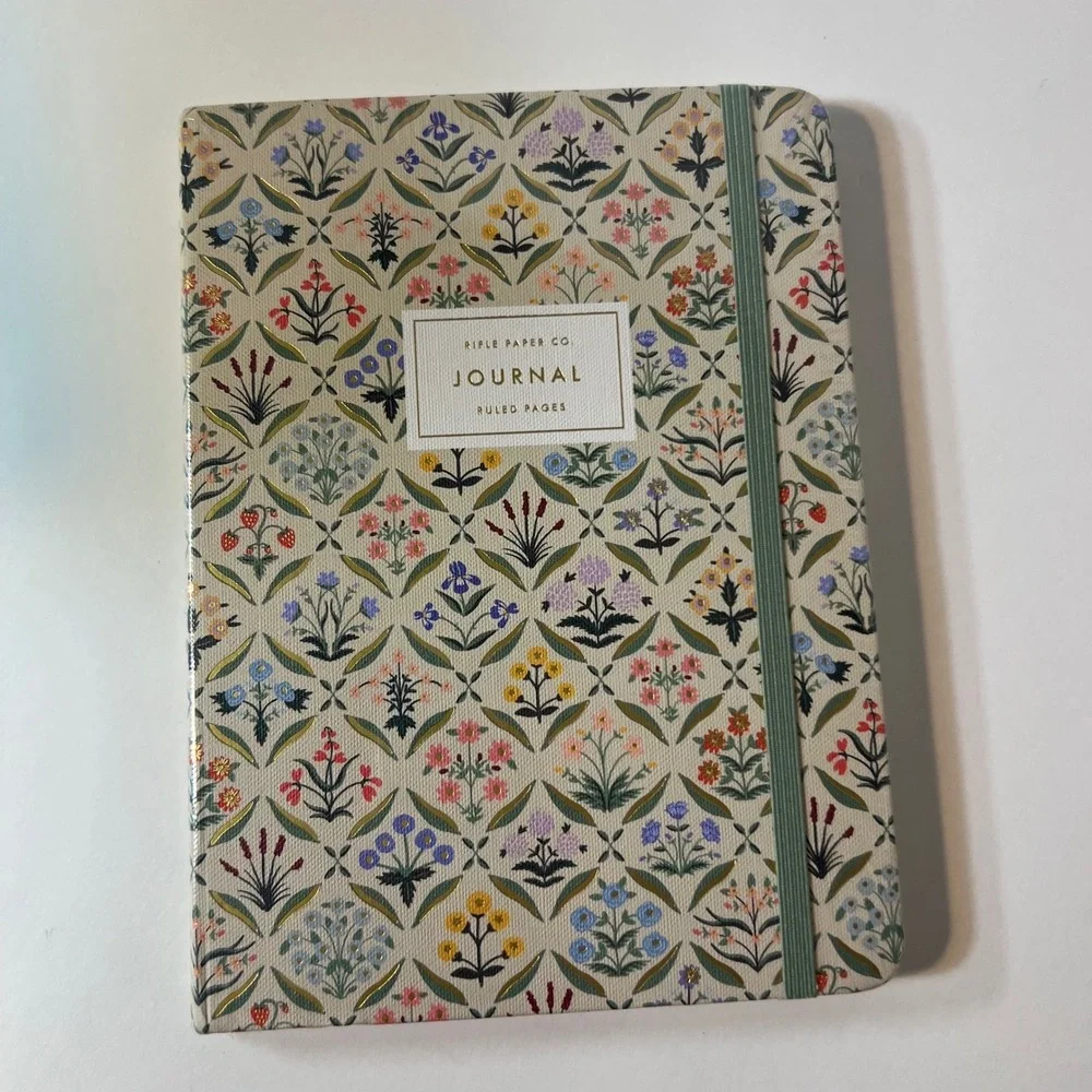 Rifle Paper Co Estee Journal w Pen Floral Pattern 144‎ Ruled Pages NIP