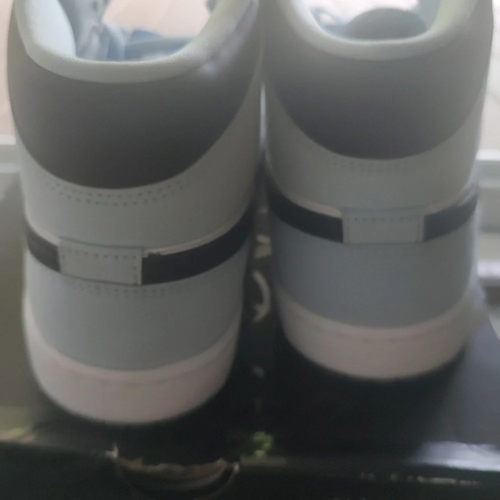 Jordan air mid