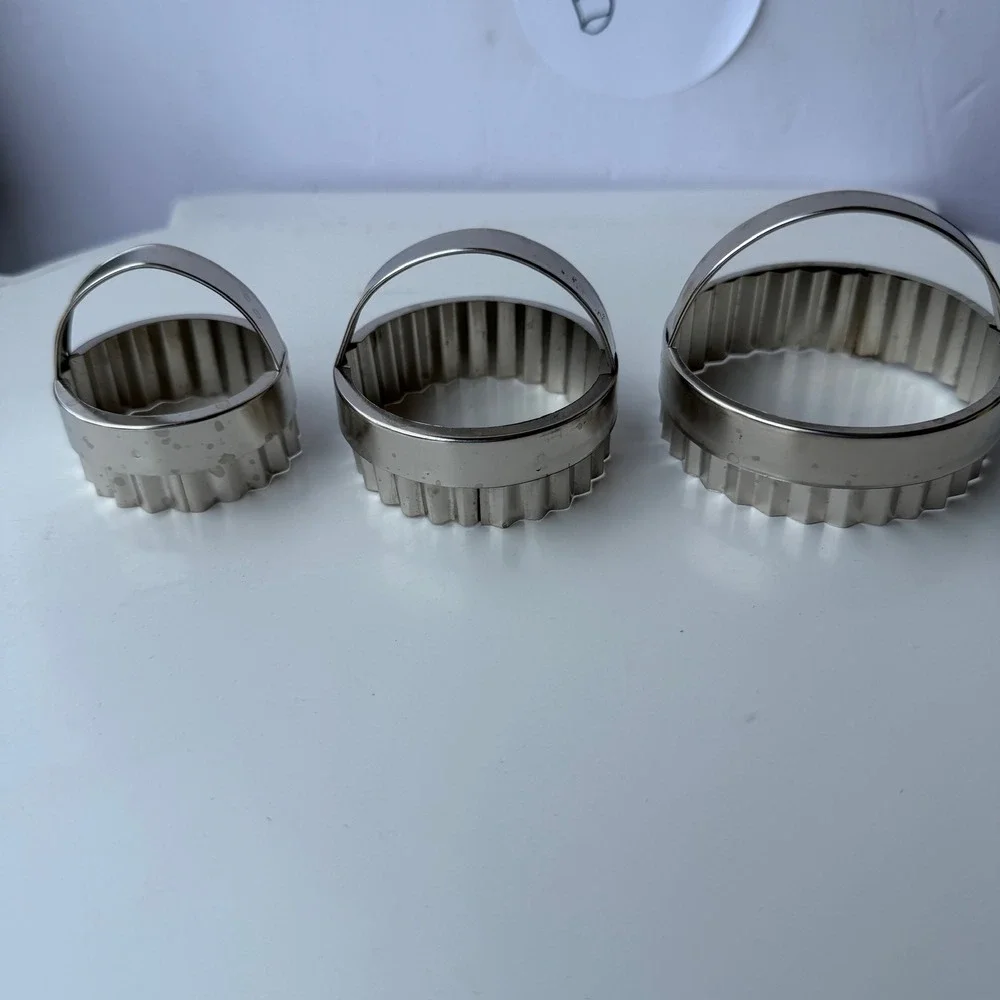 Set of 3 Stainless Steel Fluted Biscuit Cutters Nesting‎ Cookie Cutters Kitchen