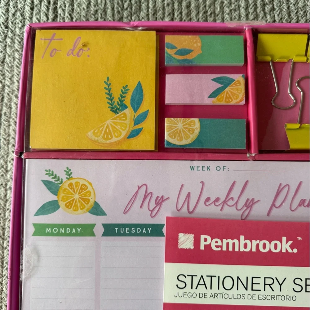Pembrook lemon printed