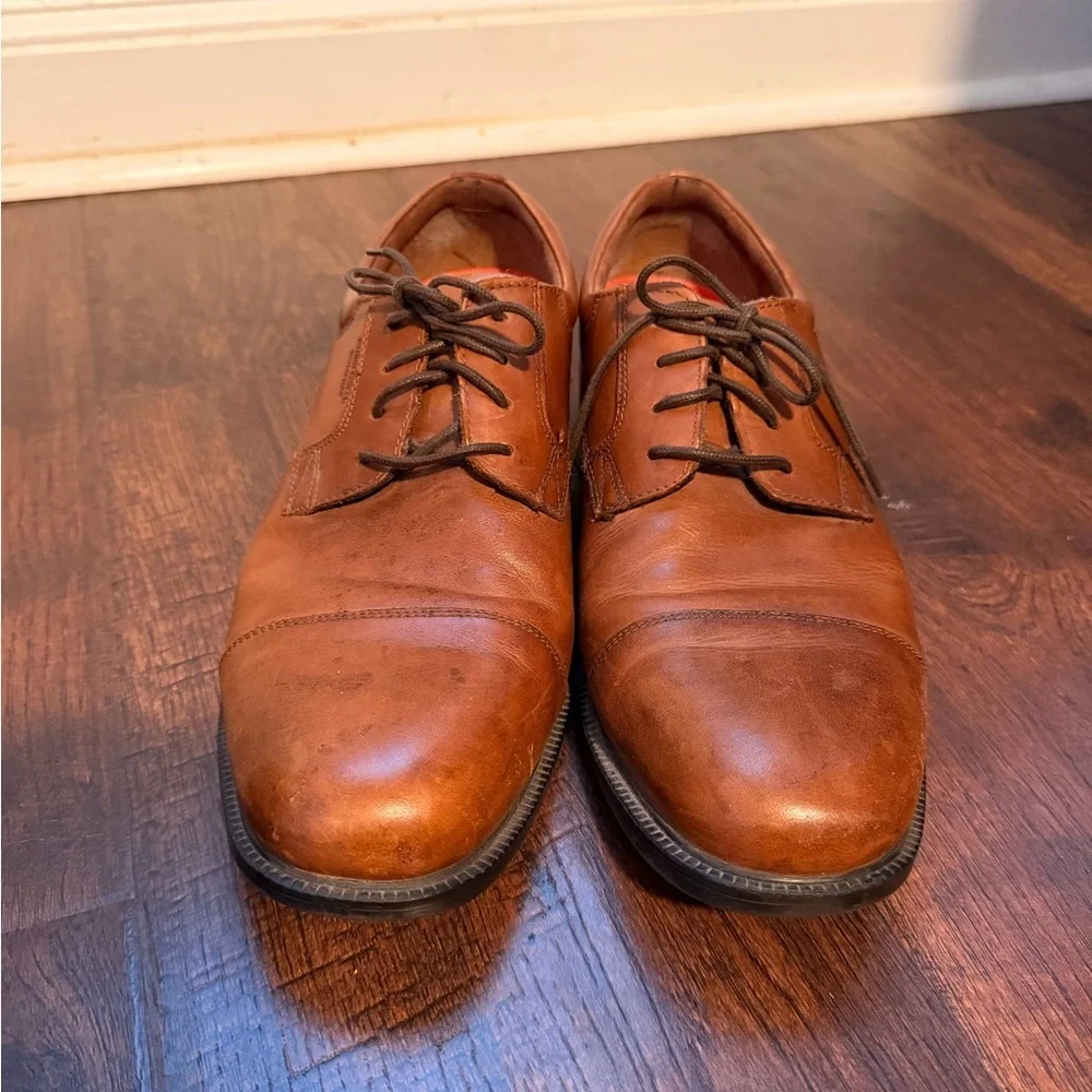 Rockport sleek tan
