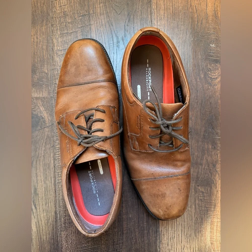 Rockport sleek tan