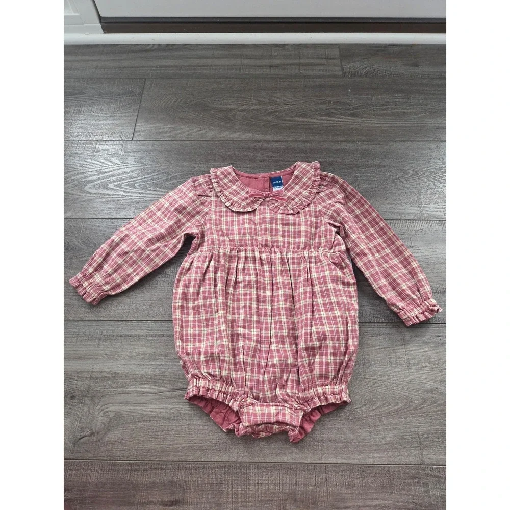 Old navy romper 12-18 mos‎
