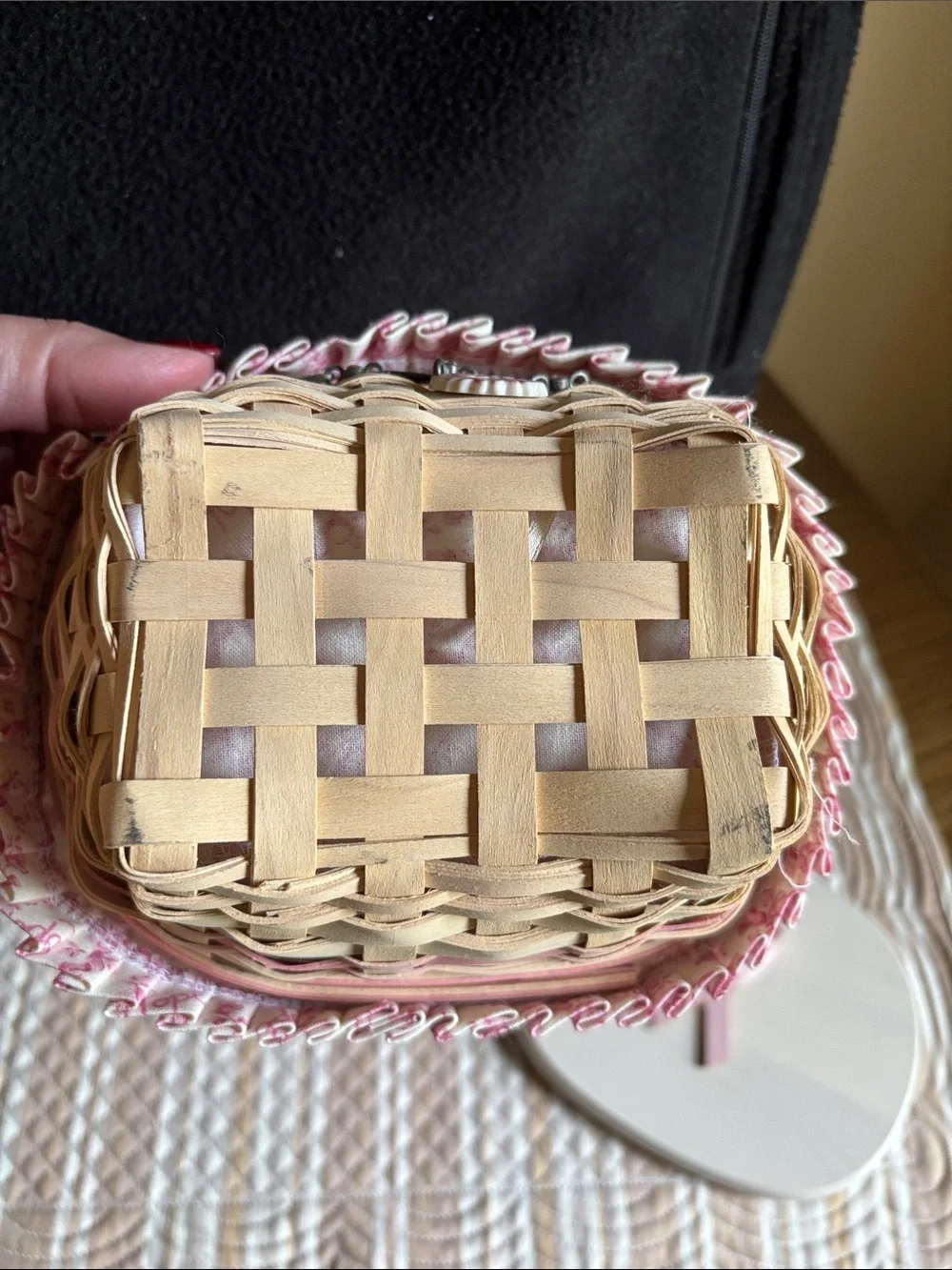 Longaberger includes basket