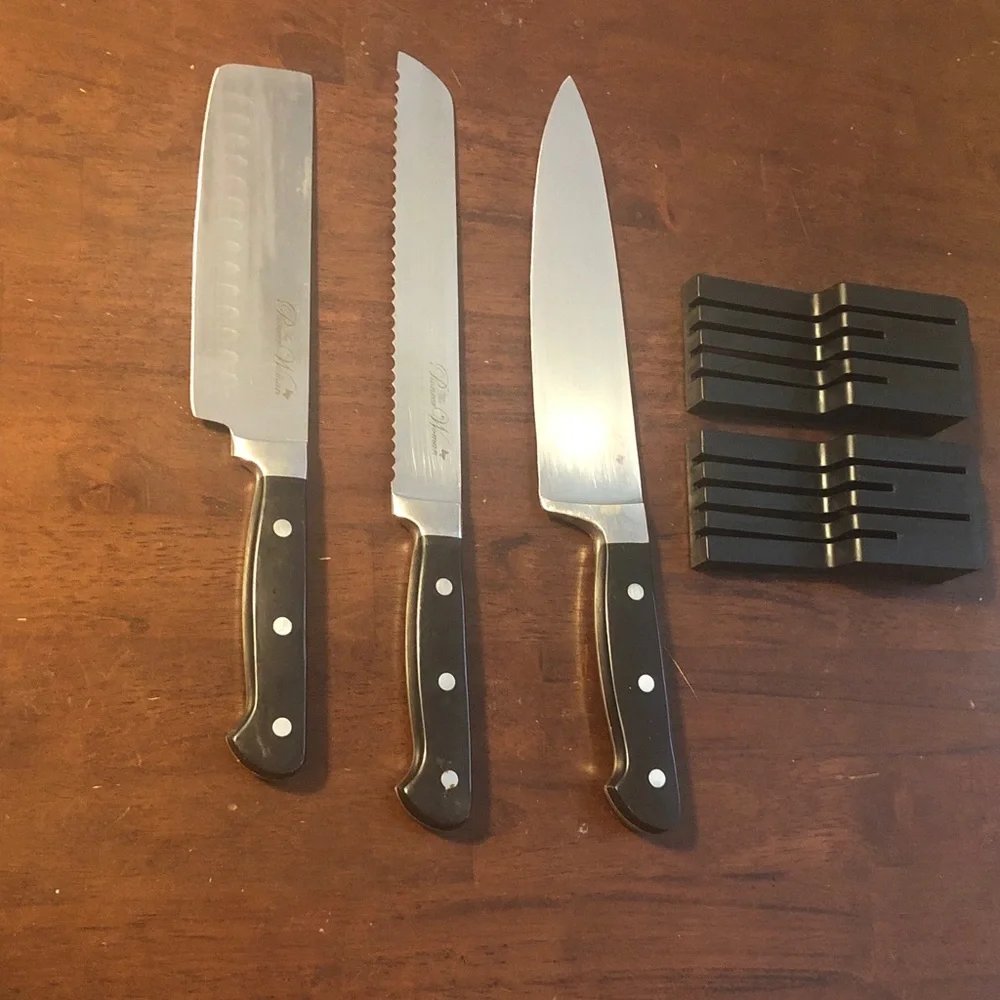 The Pioneer Woman three kitchen