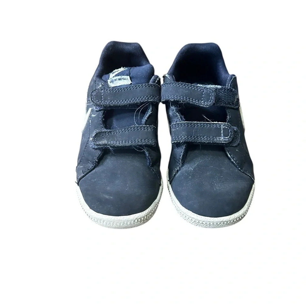 Converse navy sneakers