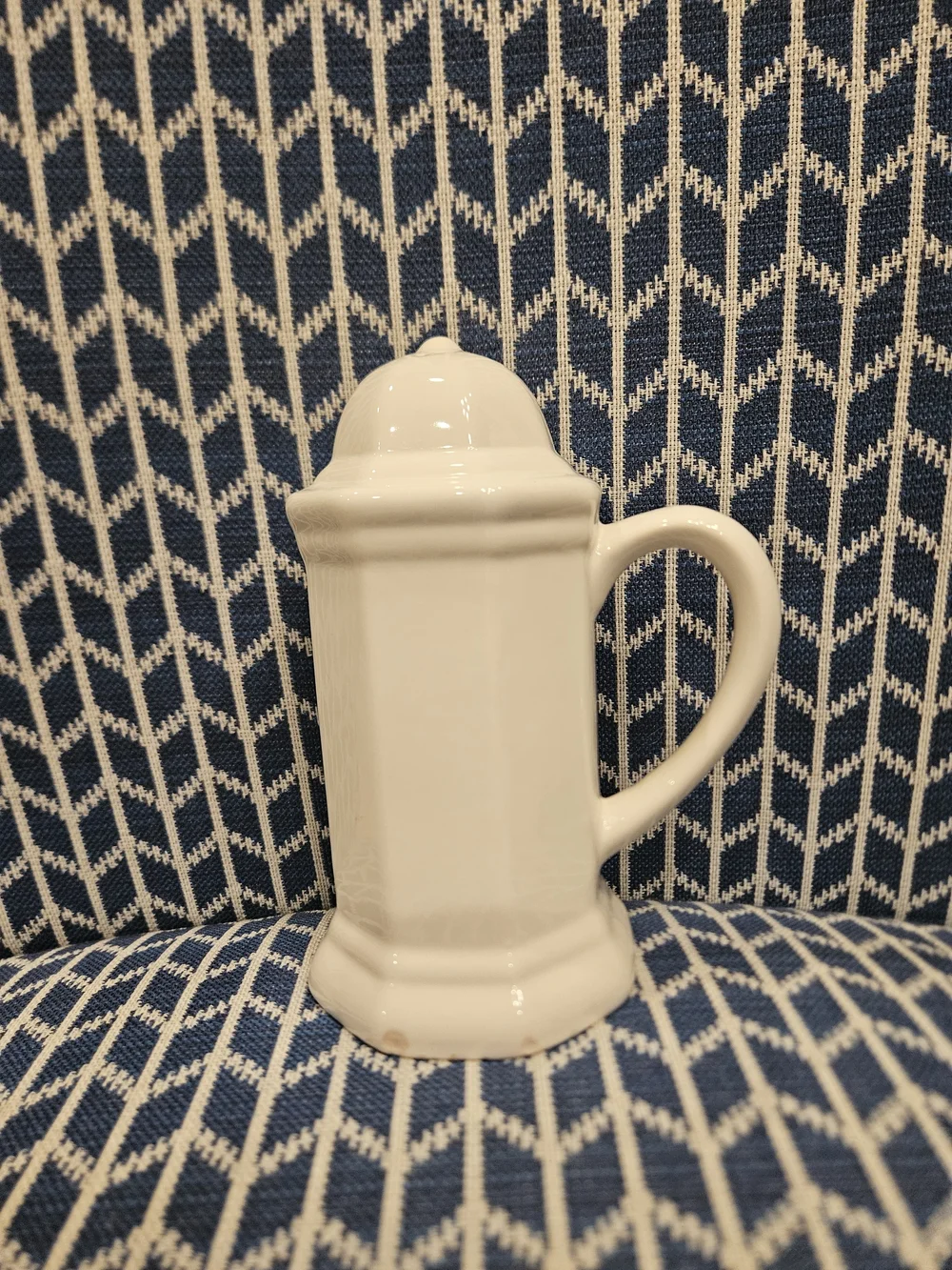 Replacement Cream Ceramic Spice Ahaker with Handle - Classic Home Dining