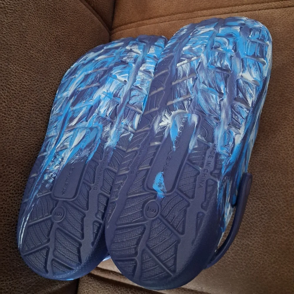 Rugged Shark comfortable slip