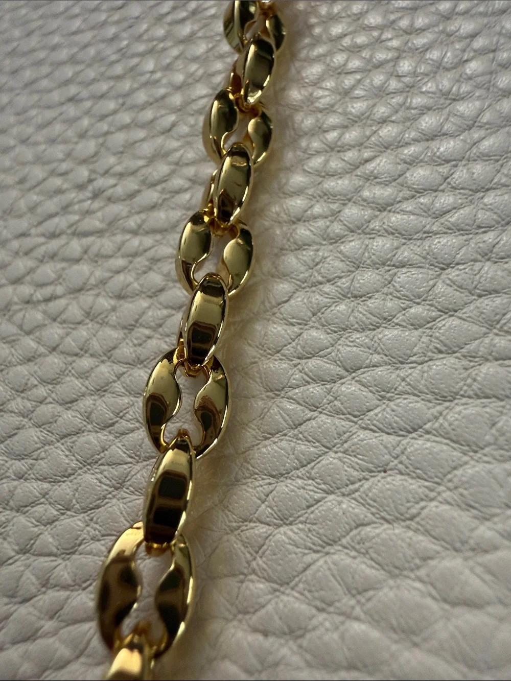 N/A elegant gold
