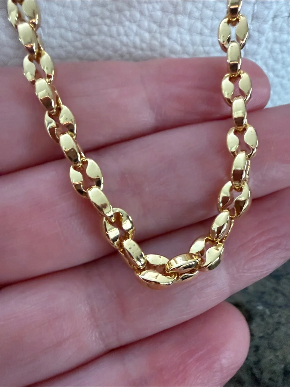 N/A elegant gold