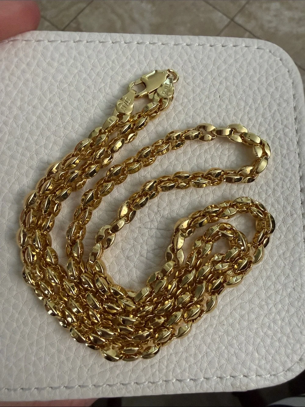 N/A elegant gold