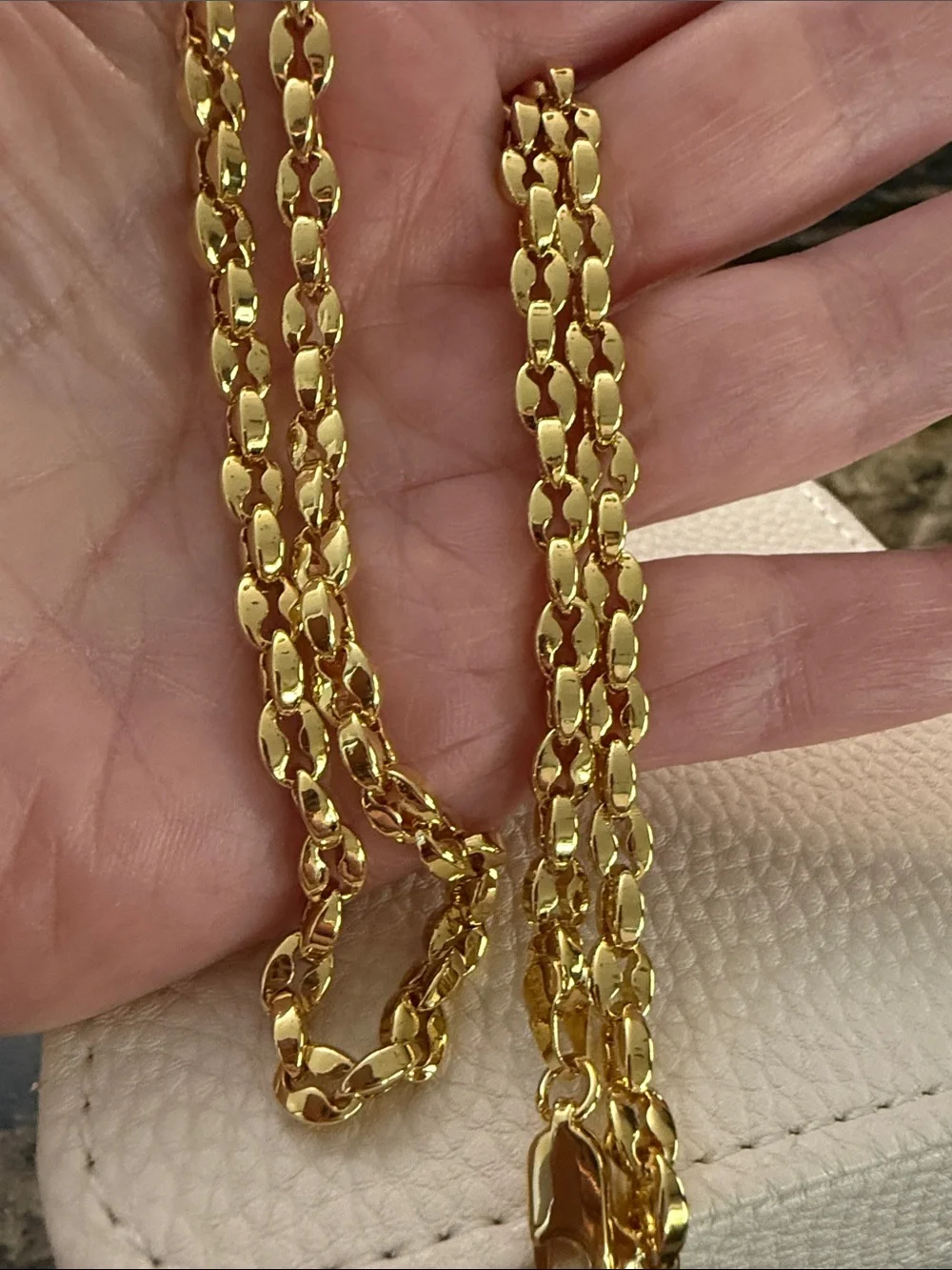 N/A elegant gold