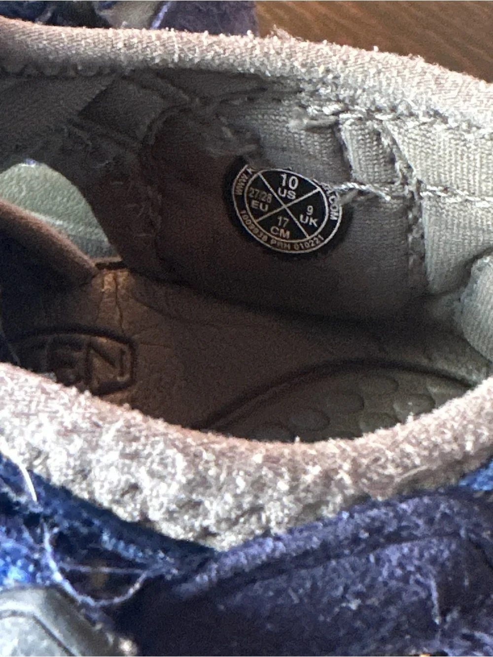 Keen sturdy closed