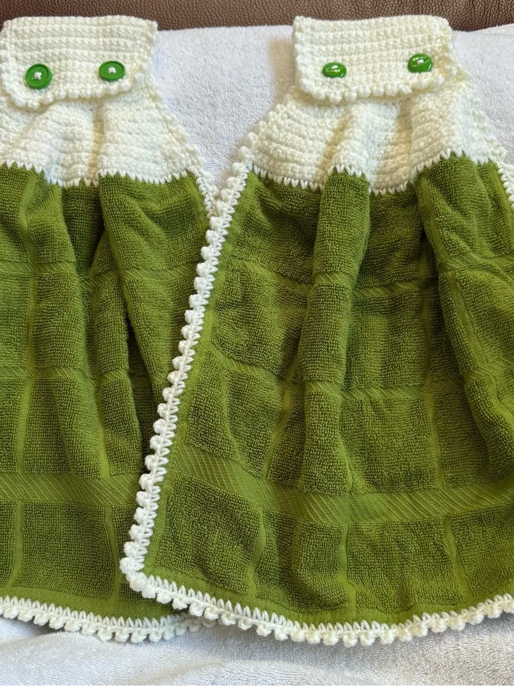 Green Crochet-Trim Hanging Kitchen Towels - Brand: