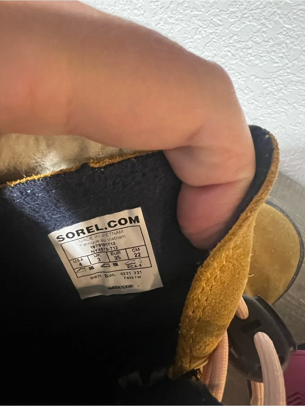Sorel warm suede