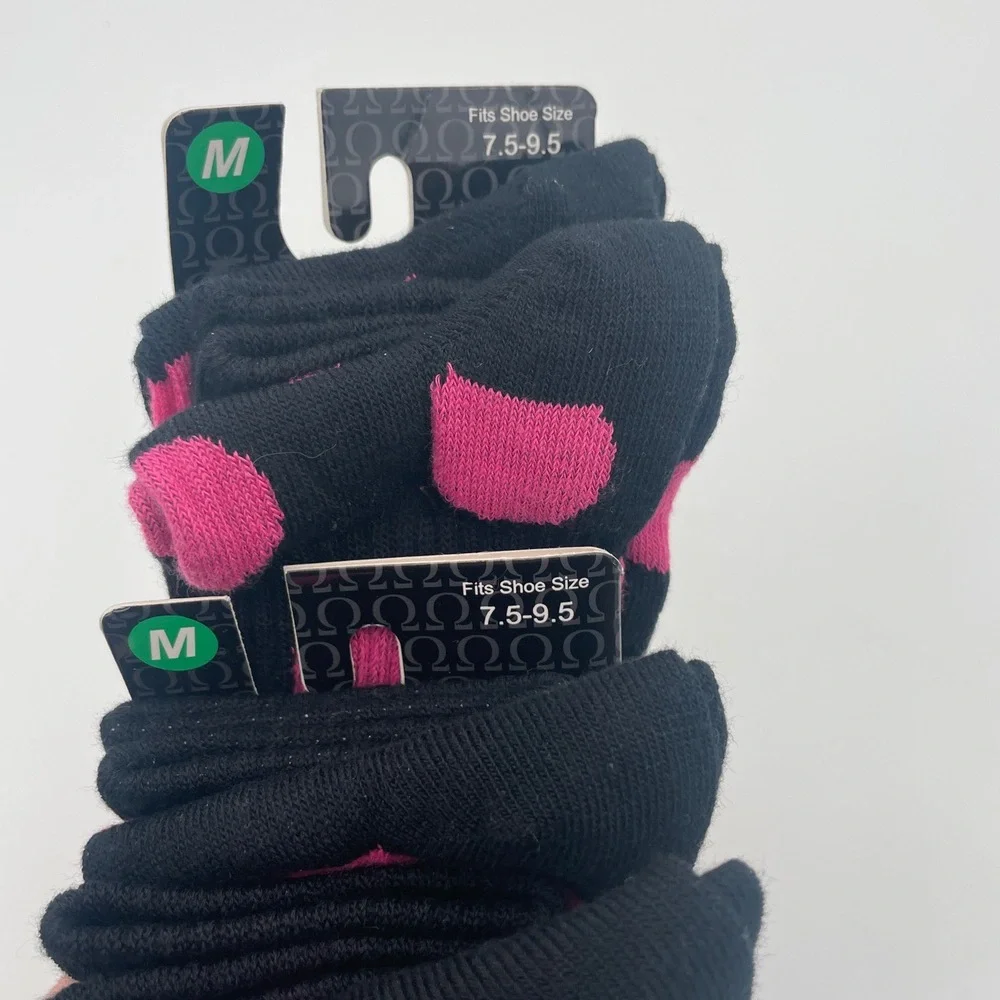 NWT‎ 4 pairs Omega Sports Black Pink Polka Dot Moisture Wicking Socks Medium