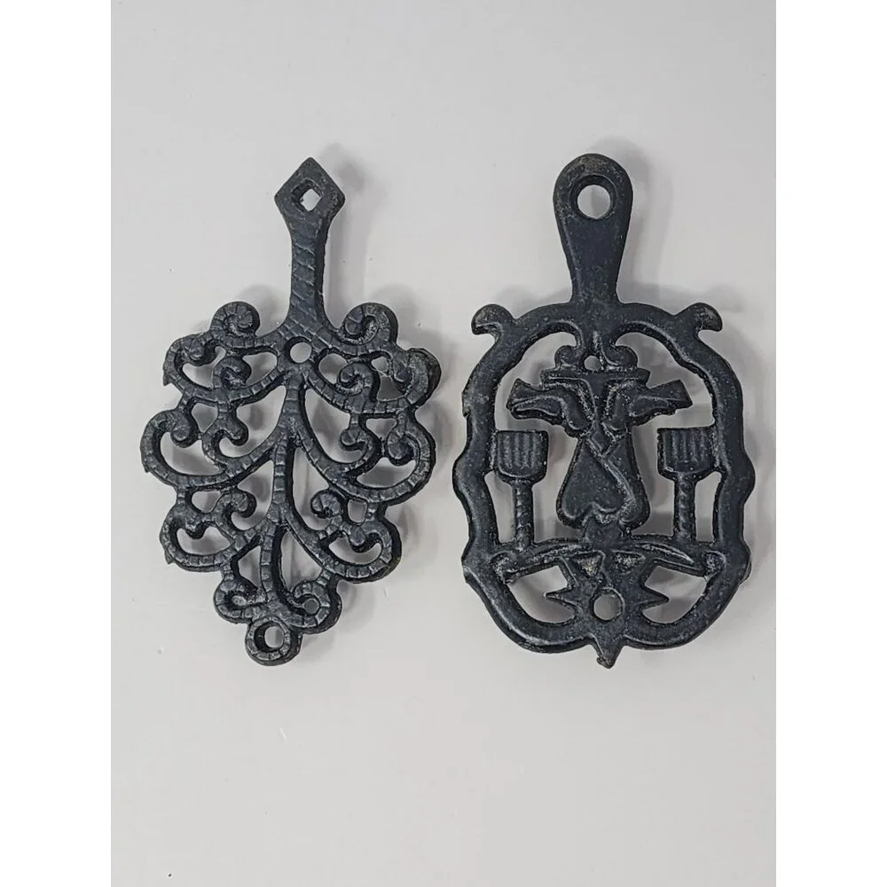 Vintage L.E.G.O. Made in Taiwan Cast Iron Trivet‎ Set With Heart & Vine Design