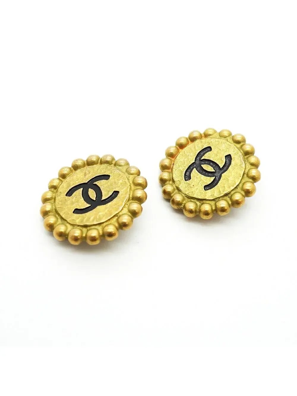 Chanel elevate your