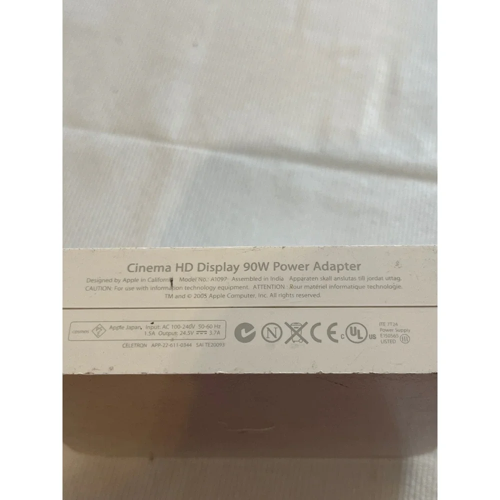 Apple cinema hd