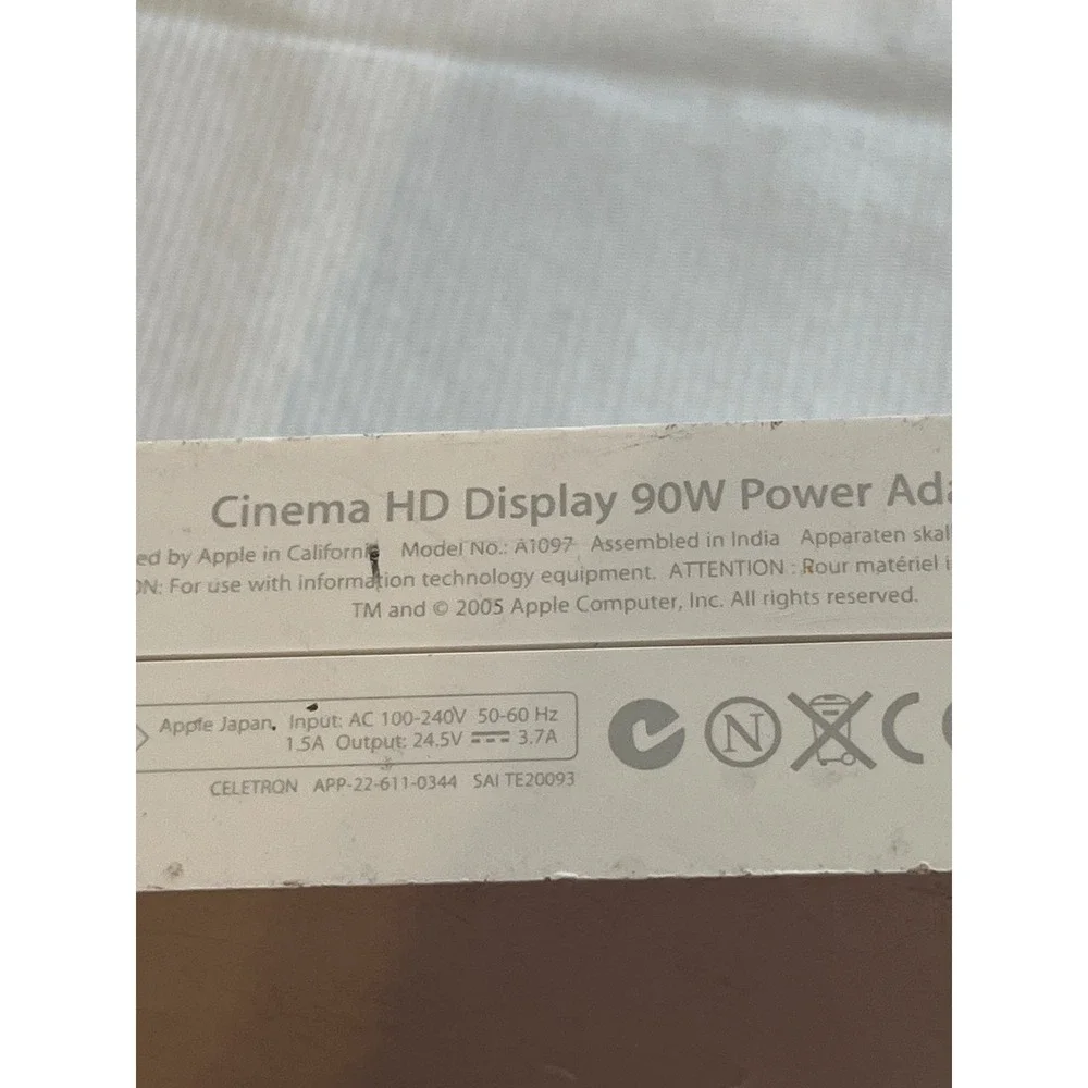 Apple cinema hd