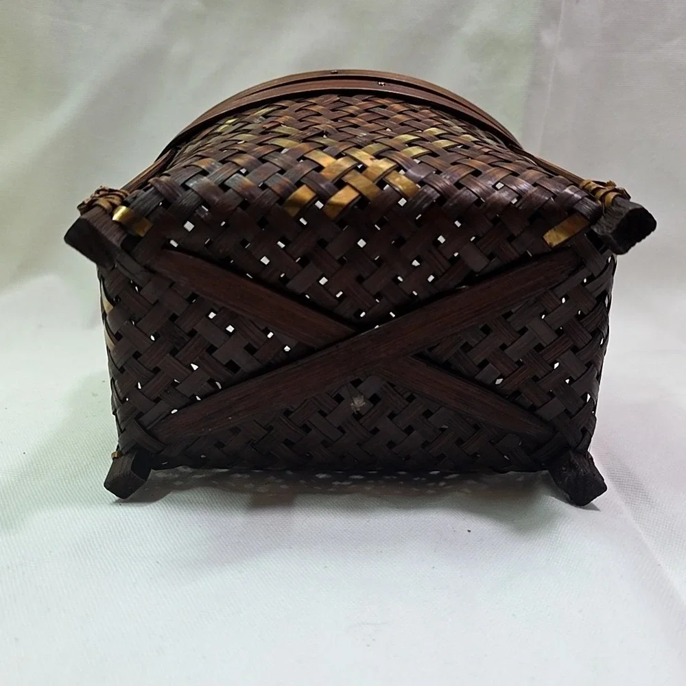 The Unbranded Brand gently used