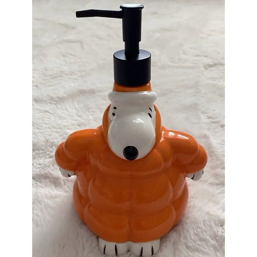 Peanuts snoopy soap