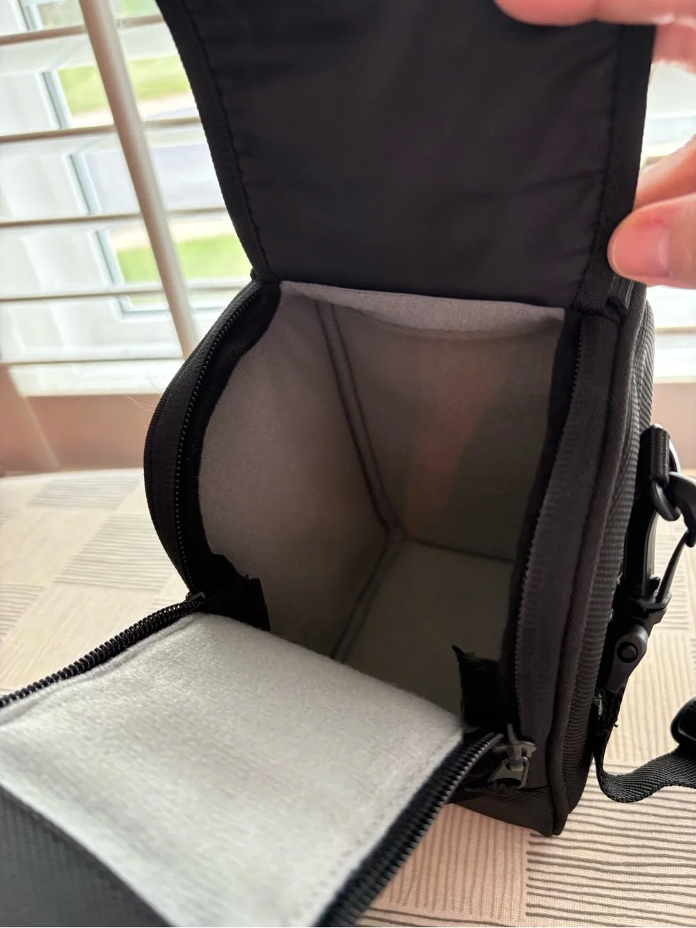 Sony compact shoulder