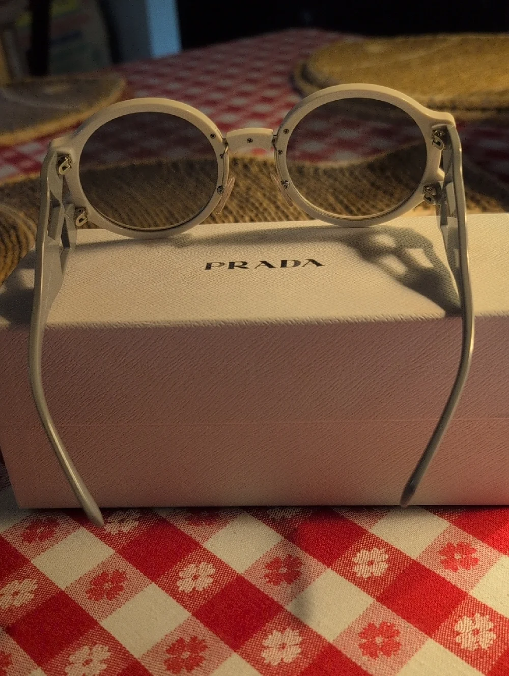 NWTO Prada Sunglasses nwto designer
